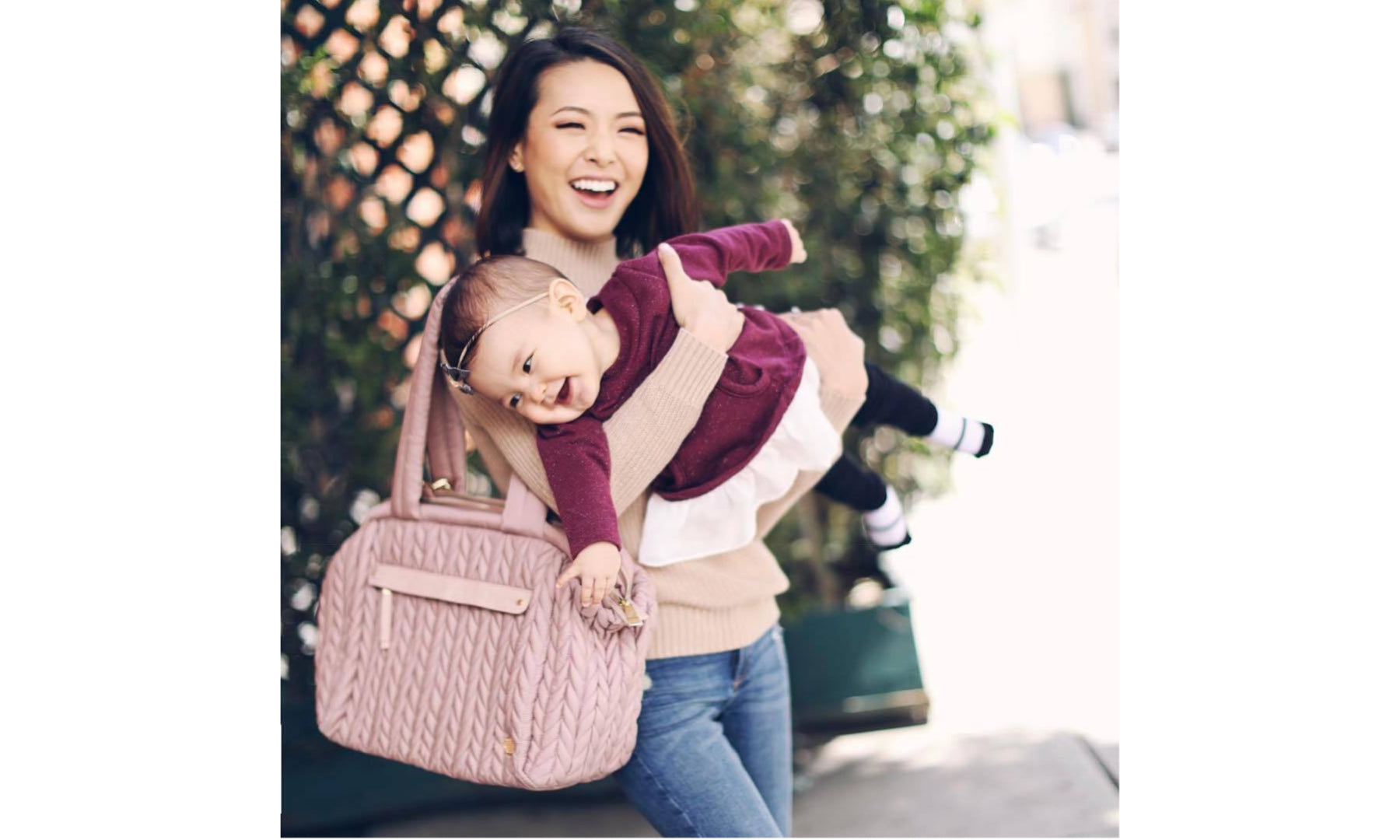 Youtuber Jen Chae aka frmheadtotoe Uses The Paige Carryall